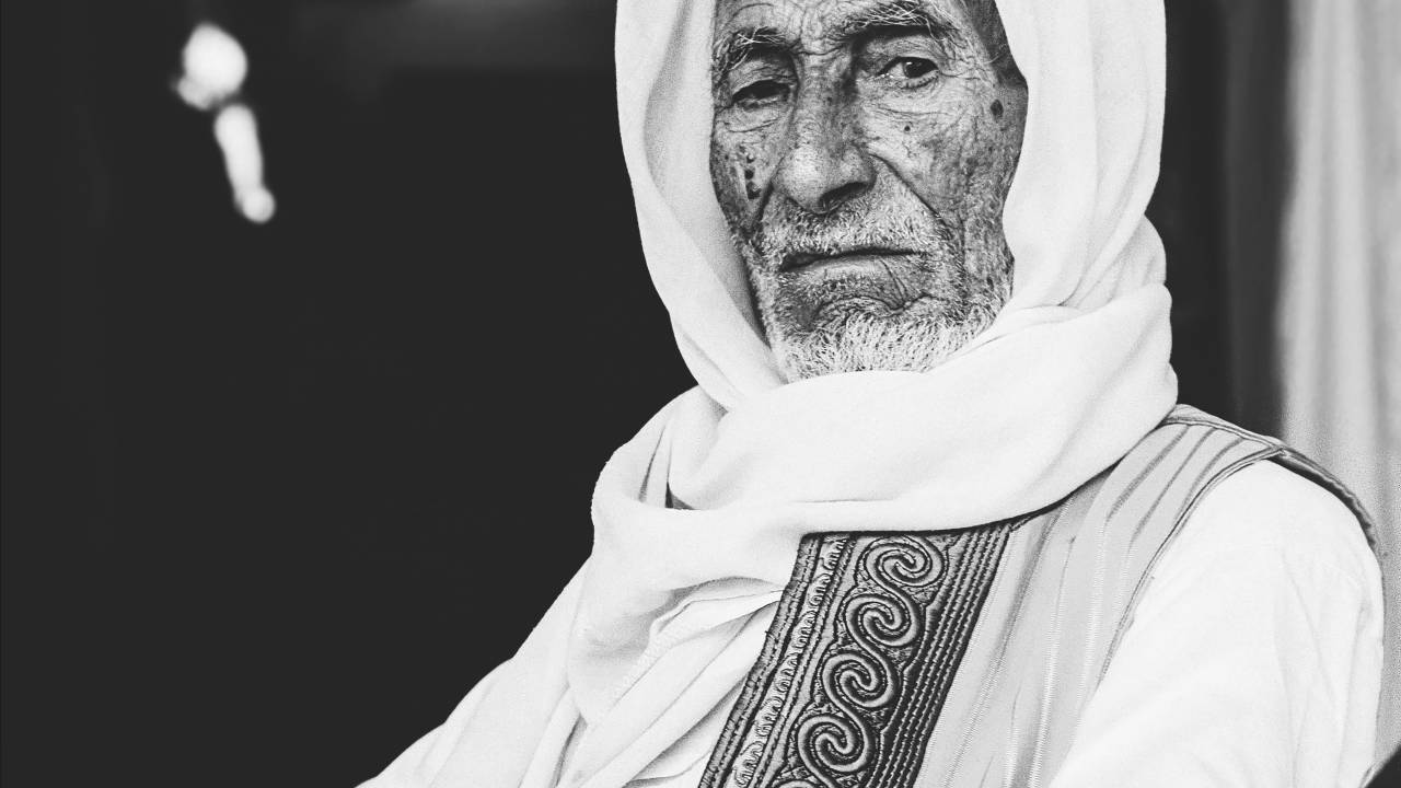 Saleh Al-Faqih, ein Meister der traditionellen Webkunst aus Misrata