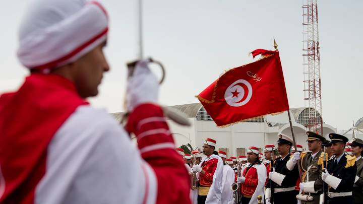Die tunesische Armee wartet auf Präsident Saied